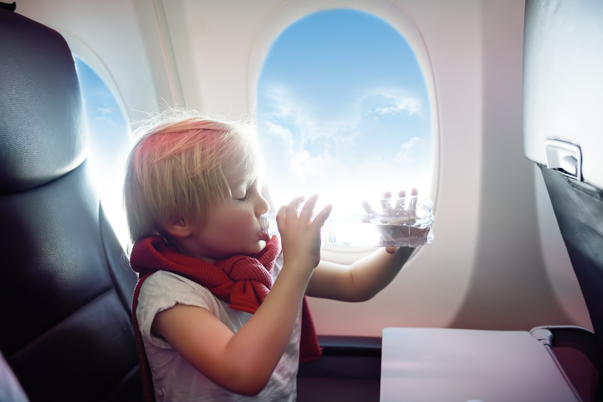 Jak przygotować dziecko do przelotu samolotem bez rodziców Ryanair?