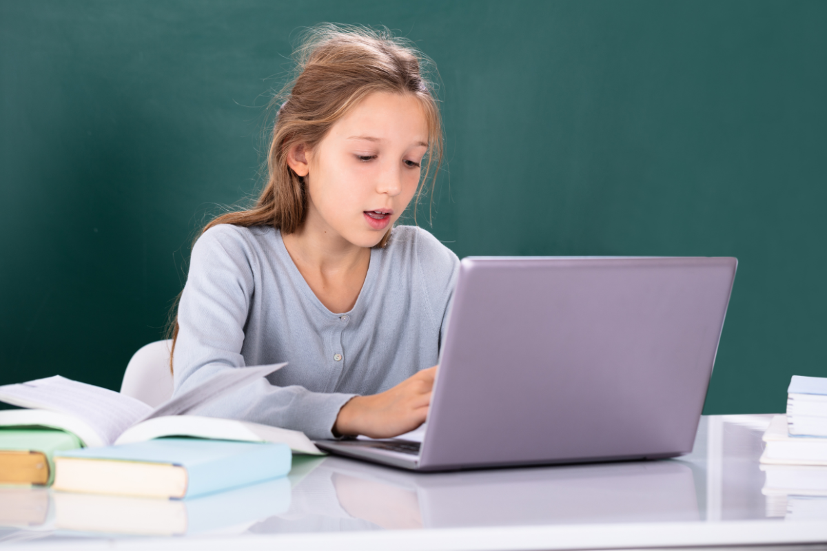 Zakup laptopa dla ucznia – jak wybrać najlepszy sprzęt?