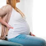 Bezpieczny i kojący masaż w ciąży — jak go wykonać?